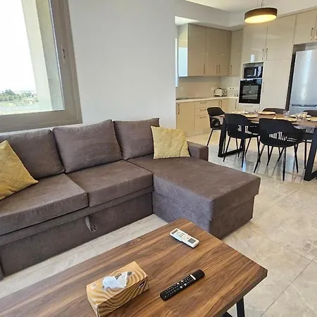 Suburban Escape リマソール