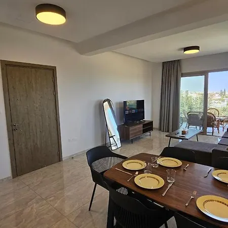 Suburban Escape * リマソール