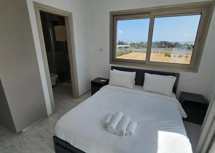 Suburban Escape リマソール