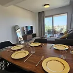 Suburban Escape Apartment *
