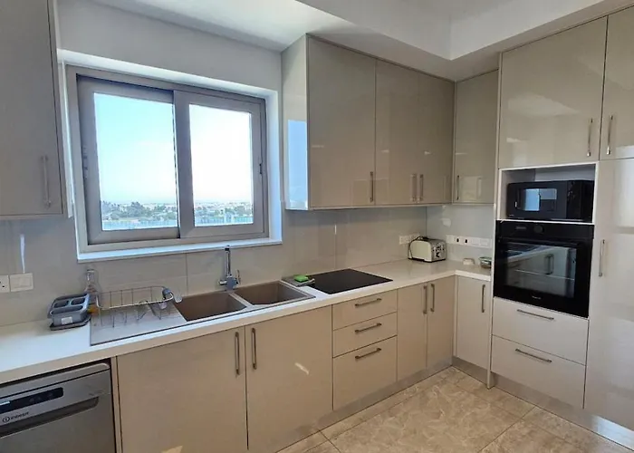 Apartment Suburban Escape *